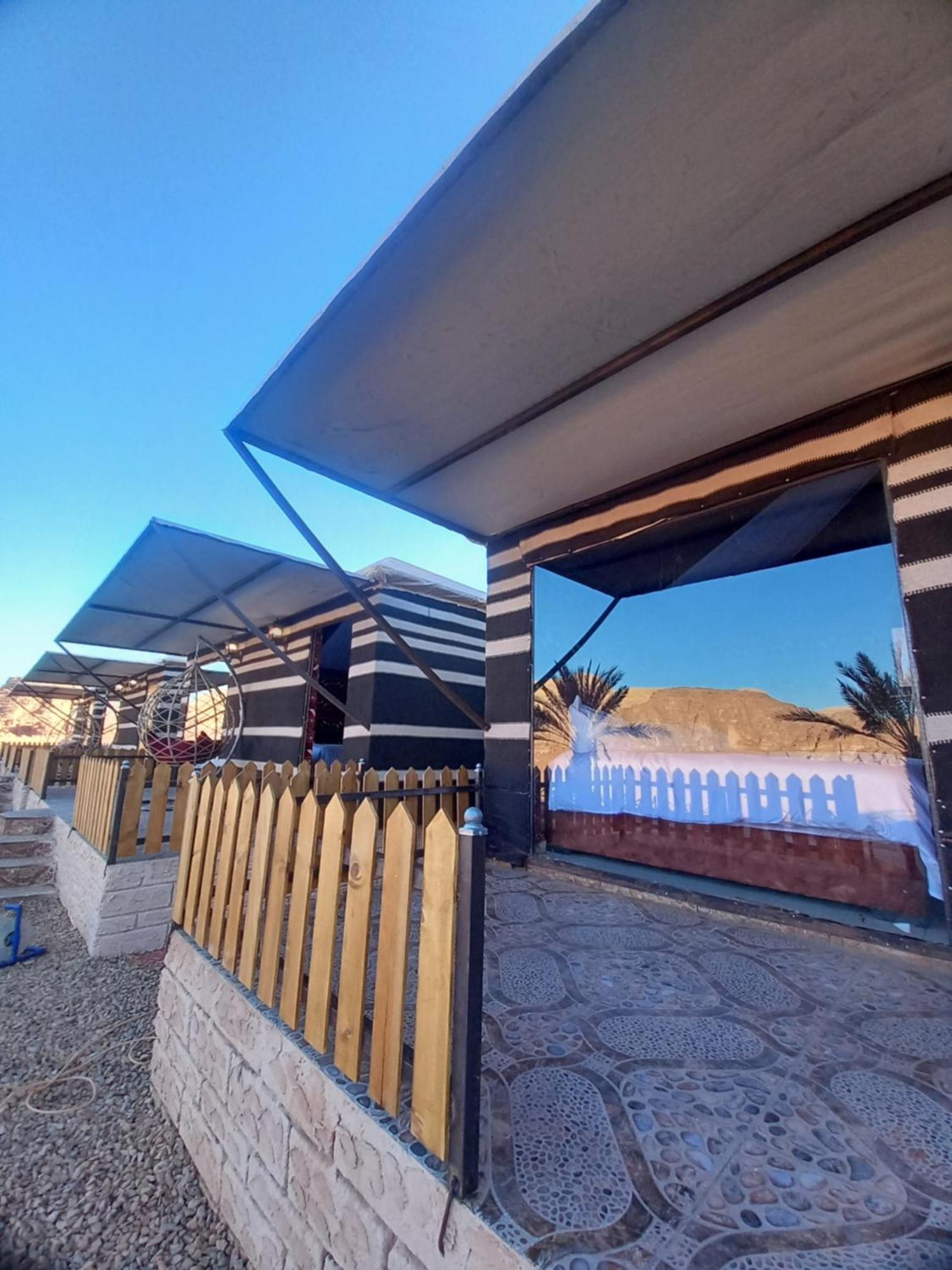 Falling Stars Camp Wadi Rum Exterior photo